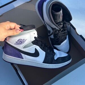 Jordan Women's Black, White, and Purple Sneakers